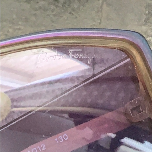 Salvatore Ferragamo sunglasses made in Italy w/cas main image 16